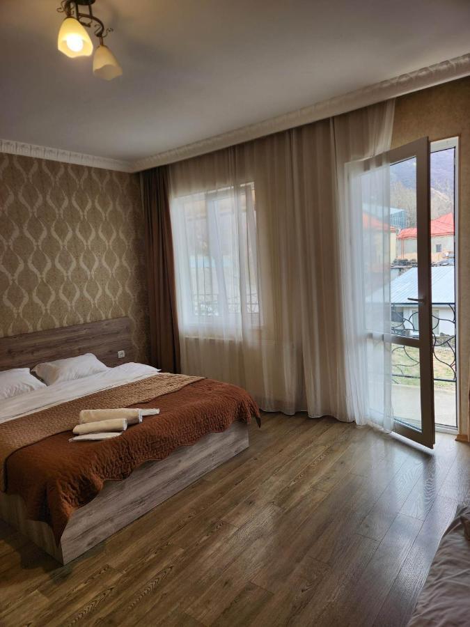 Moon Night Hotel Stepantsminda Exterior photo